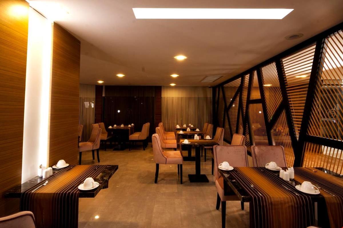 Majura Hotel Business Izmir Exterior foto